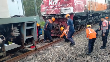 Kecelakaan KA Taksaka vs Truk di Bantul, 6 Perjalanan Kereta Terganggu