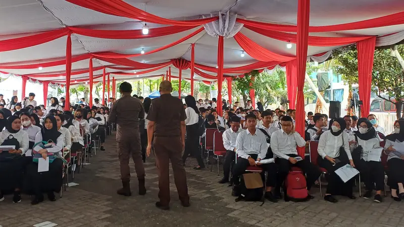 VIRAL! Peserta CPNS di Lombok Alami Psikosomatis Saat Ujian