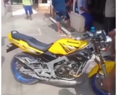 VIRAL! Calon Pembeli Motor Kabur saat COD di Kudus