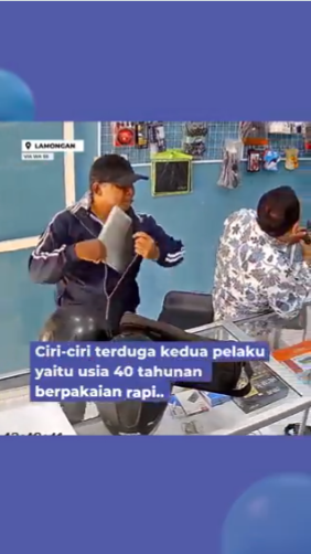 Komplotan maling laptop berhasil terekam kamera CCTV saat beraksi ditoko elektronik di Jawa Timur. Kelompok maling ini diketahui mengincar laptop yang dietalase